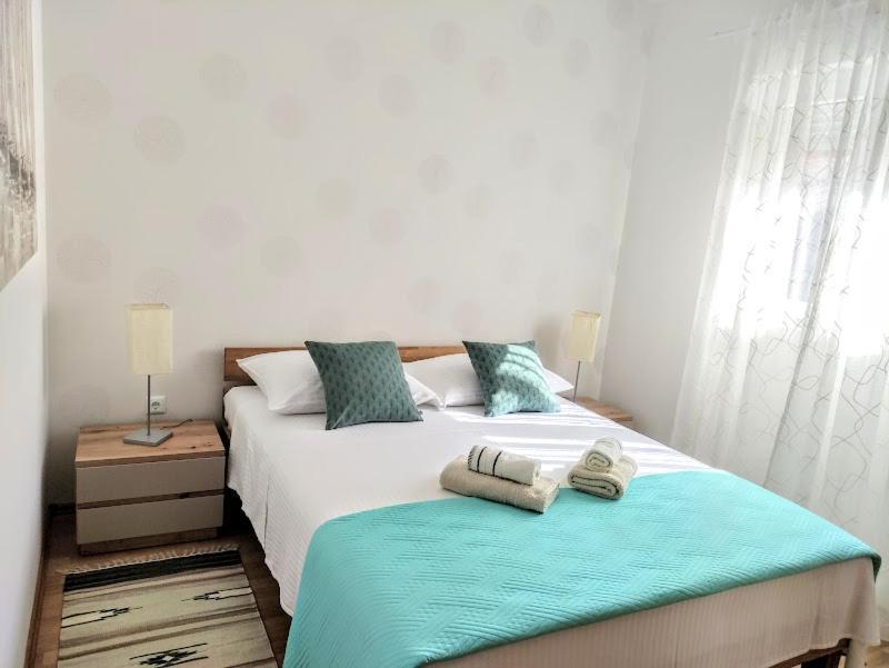 Apartmani Mila A1 & A2 & 3 Trogir Dış mekan fotoğraf